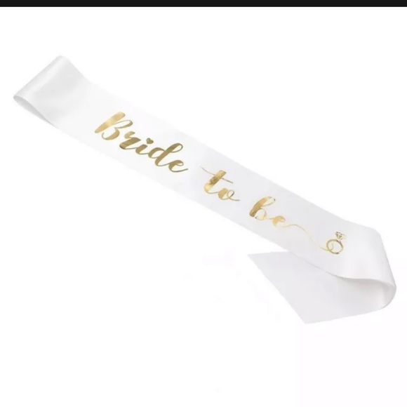 Set of Bridal Shower Decorations - Picture 7 of 9